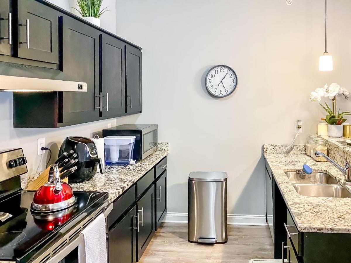 Full Kitchen,King,W/D,Netflix,2 Smart Tvs,Parking Leilighet Louisville Eksteriør bilde